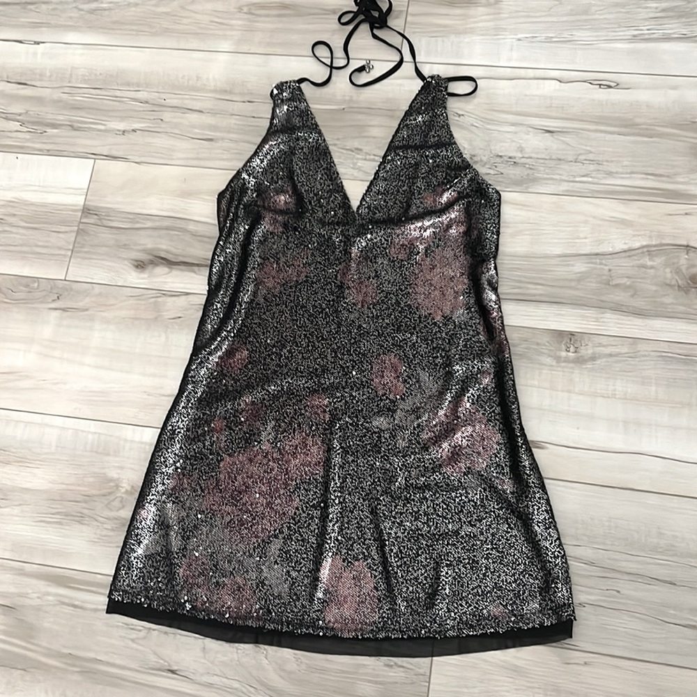 NWT✨ Free People ✌🏼 Black&Rose Sequin Mini Dress